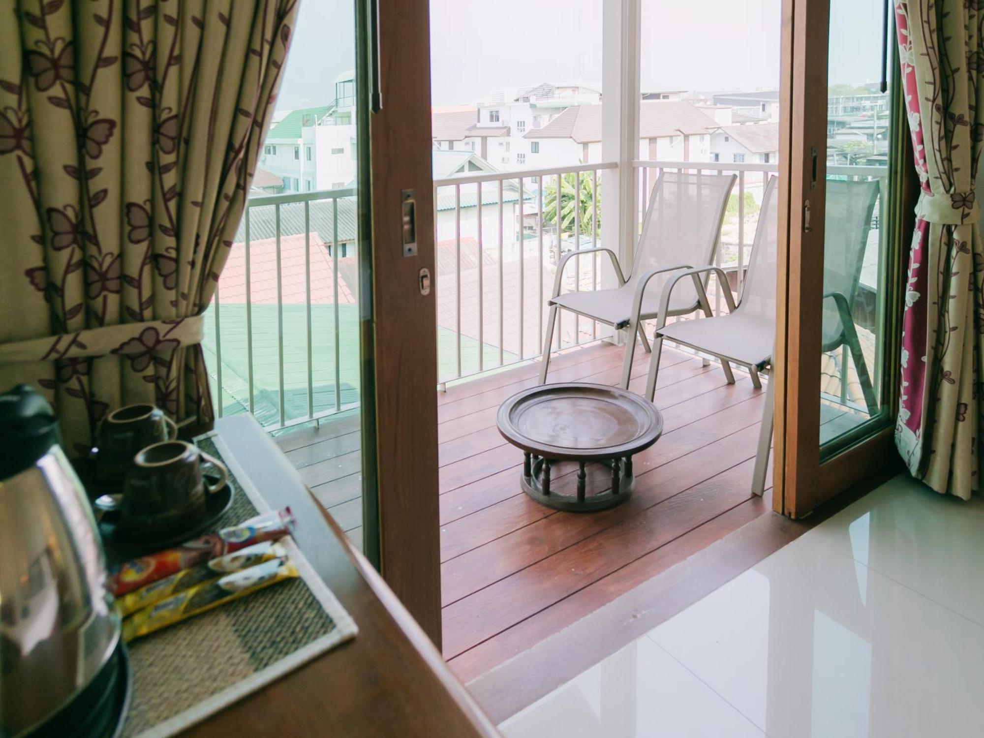 Rendezvous Classic House Chiang Mai Exterior photo